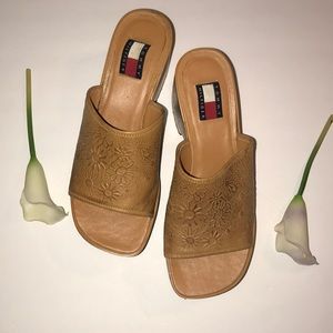 Tommy Hilfiger Wood Platform